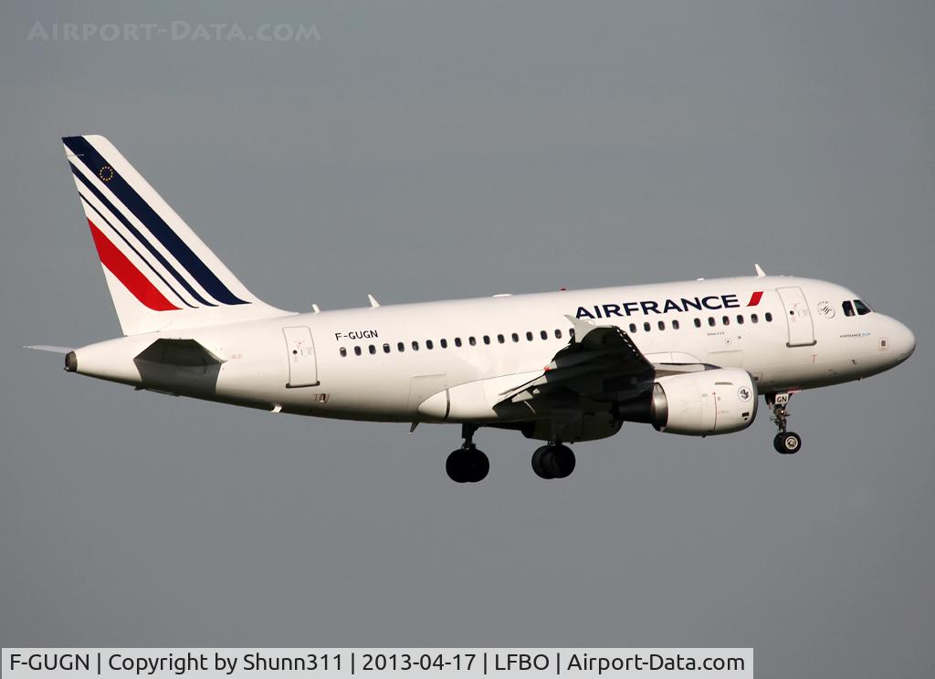 F-GUGN, 2006 Airbus A318-111 C/N 2918, Landing rwy 14L in modified new c/s