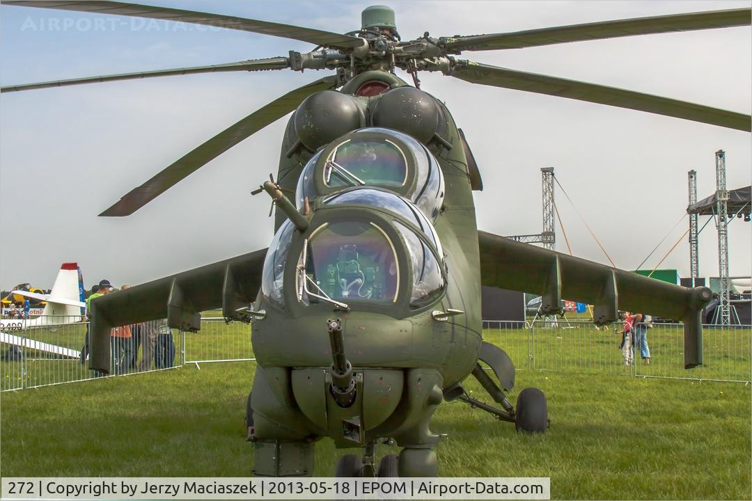 272, Mil Mi-24D Hind D C/N 340272, Mi-24D Hind D