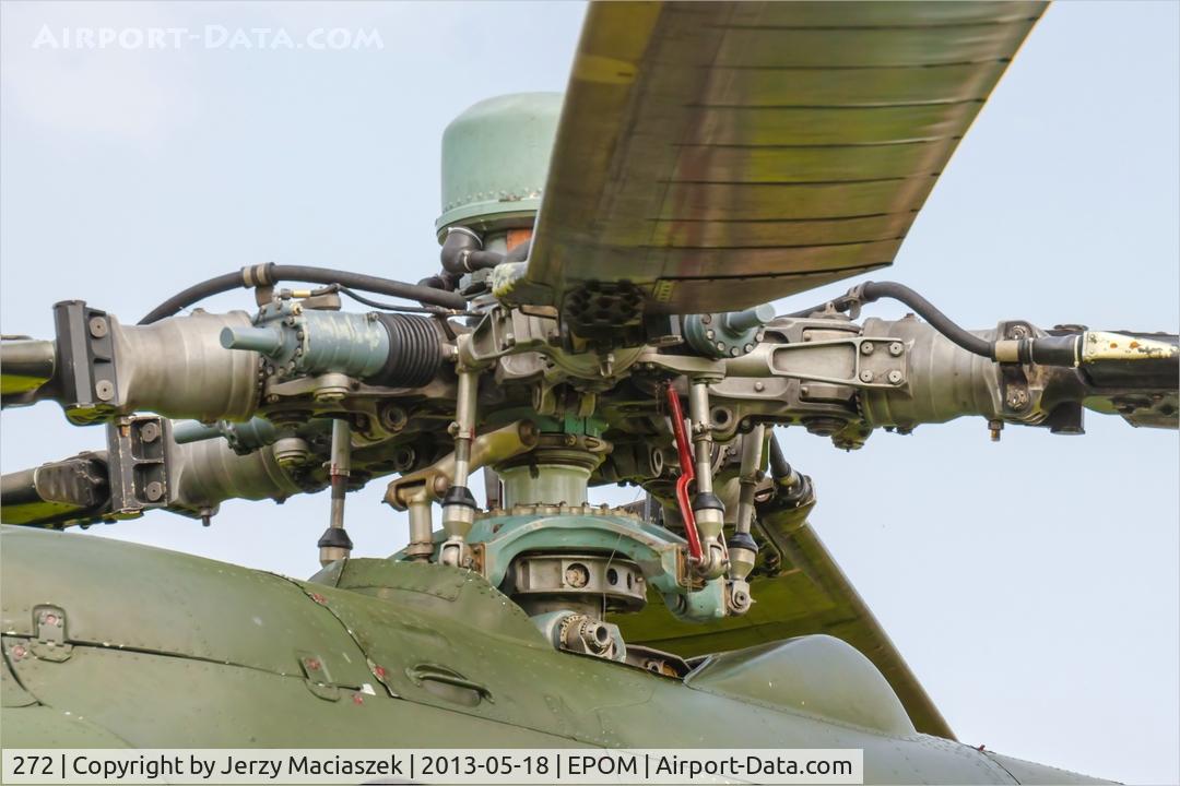272, Mil Mi-24D Hind D C/N 340272, Mi-24D Hind D