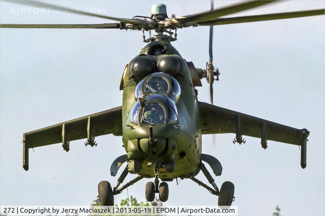 272, Mil Mi-24D Hind D C/N 340272, Mi-24D Hind D