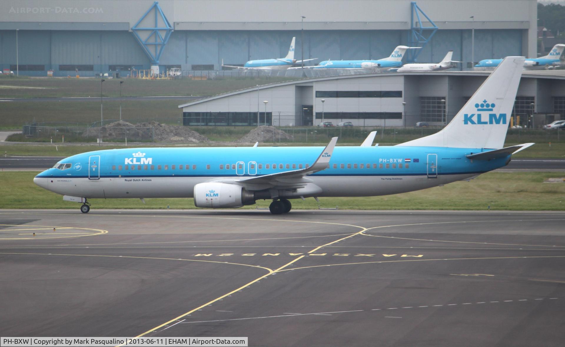 PH-BXW, 2007 Boeing 737-8K2 C/N 30360, Boeing 737-800