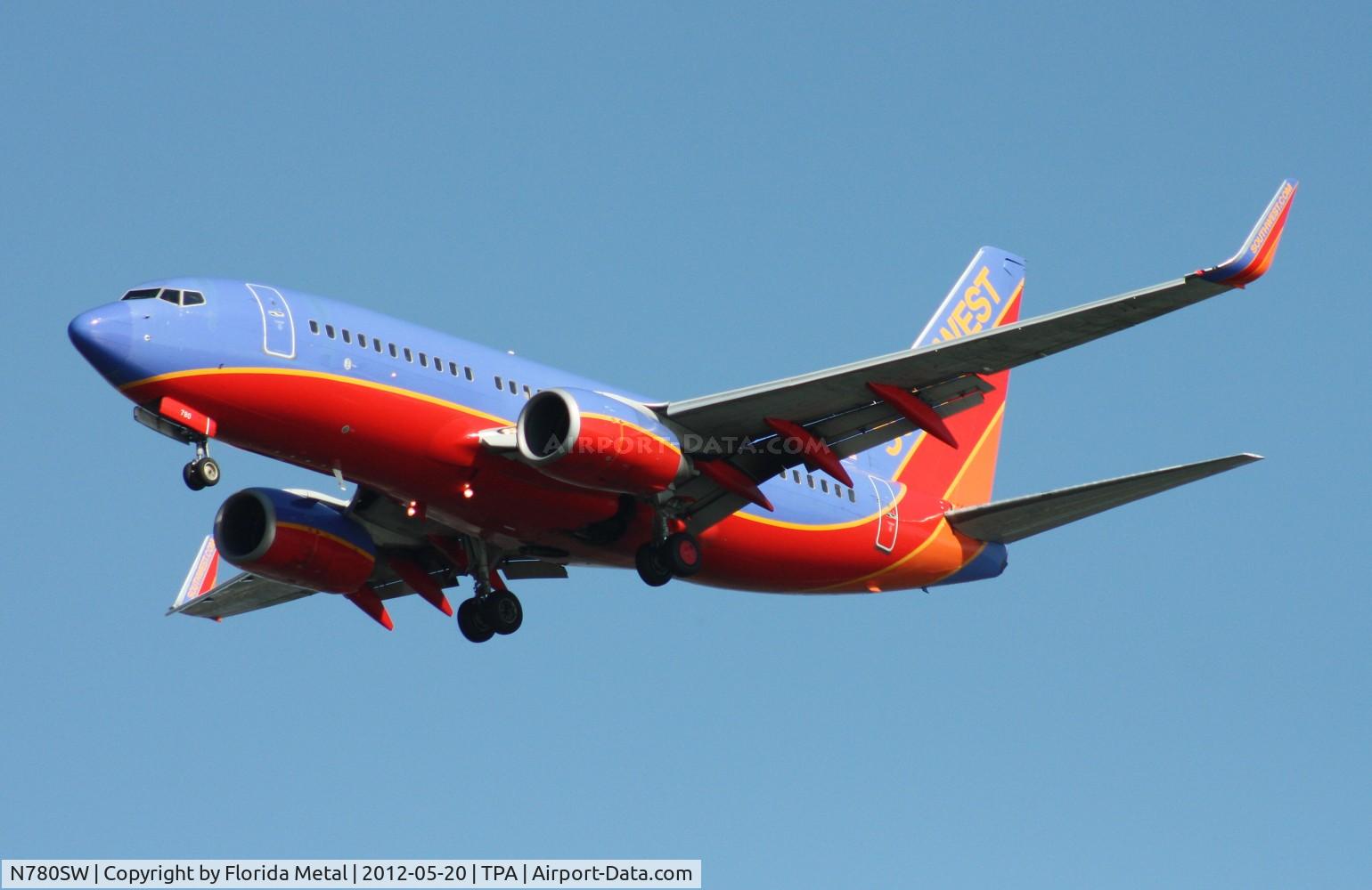 N780SW, 2000 Boeing 737-7H4 C/N 27885, Southwest 737-700