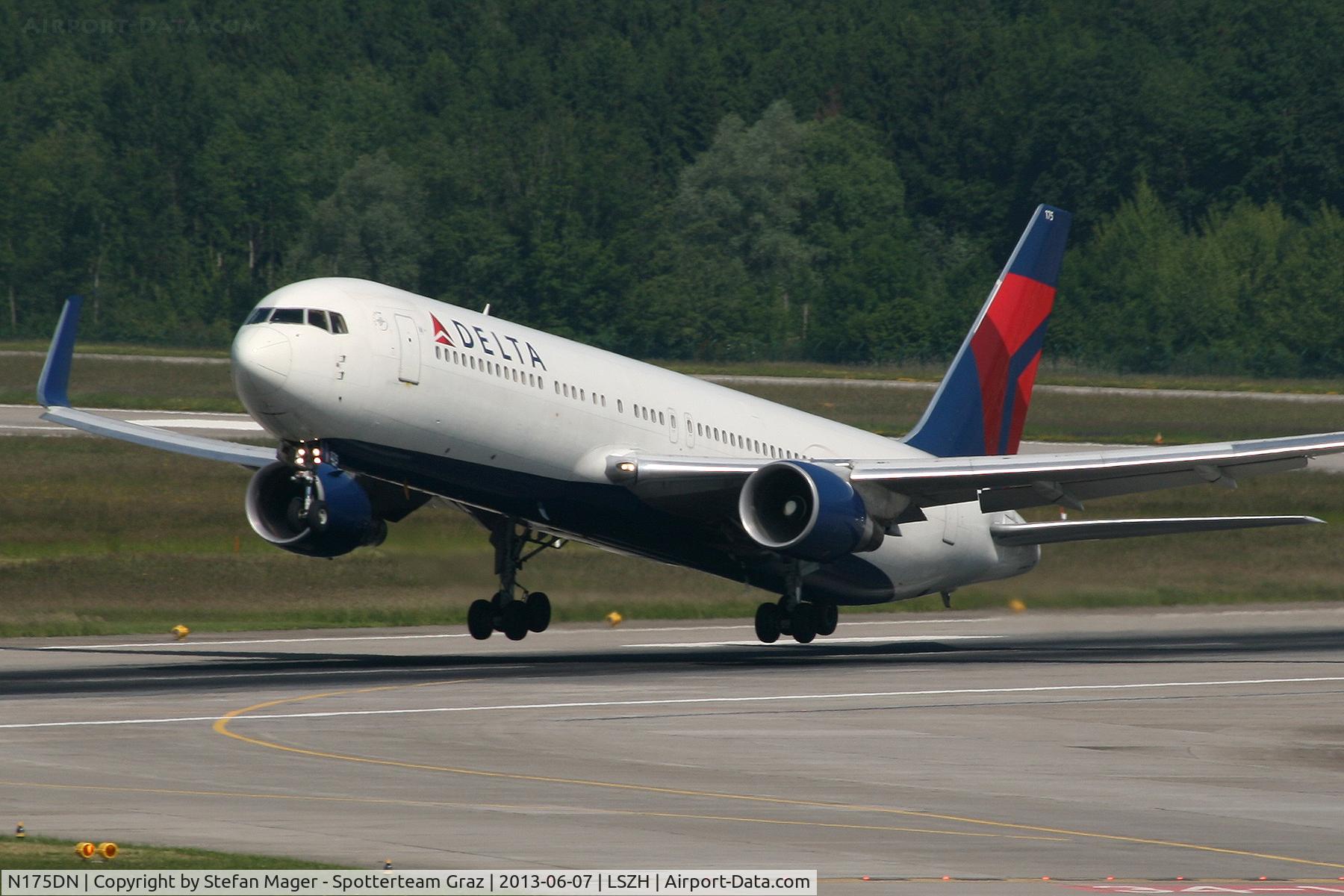 N175DN, 1990 Boeing 767-332 C/N 24803, Delta B.767-300 @ZRH
