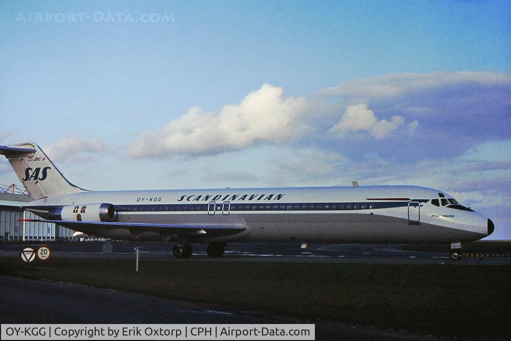 OY-KGG, 1969 Douglas DC-9-41 C/N 47395, OY.KGG in CPH. Now in SAS c/s after lease to Thai