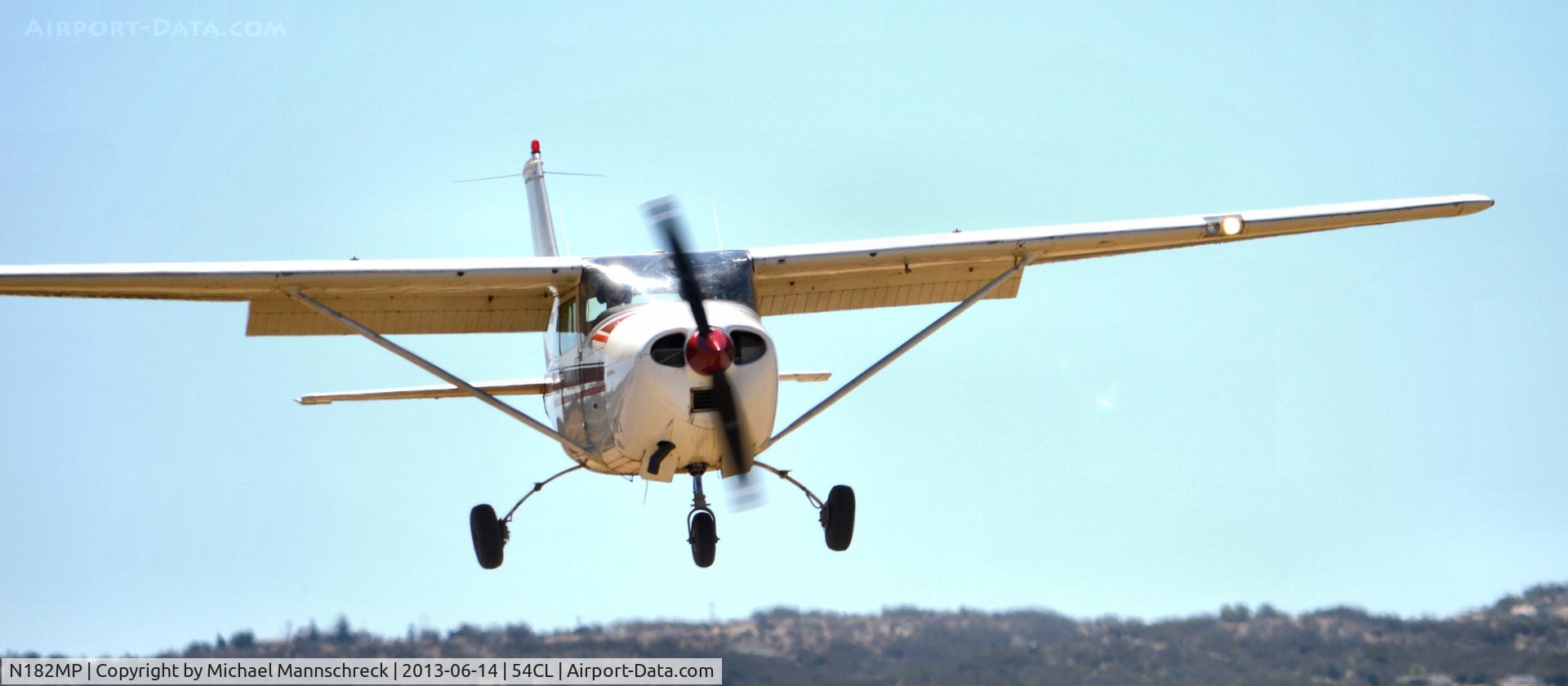 N182MP, 1968 Cessna 182L Skylane C/N 18259137, landing