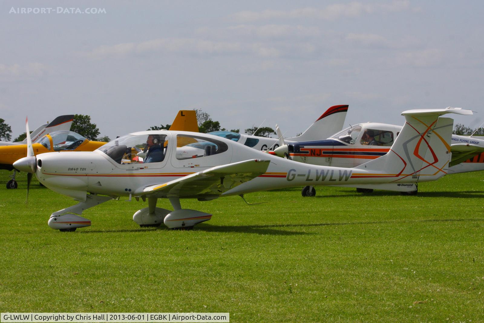 G-LWLW, 2003 Diamond DA-40D Diamond Star C/N D4.052, at AeroExpo 2013