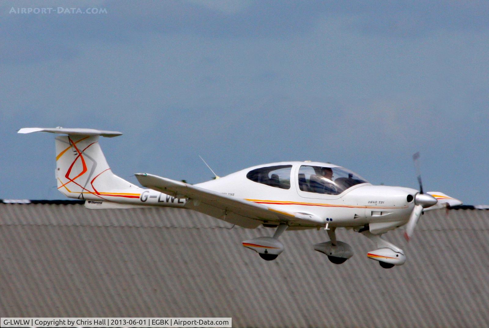 G-LWLW, 2003 Diamond DA-40D Diamond Star C/N D4.052, at AeroExpo 2013