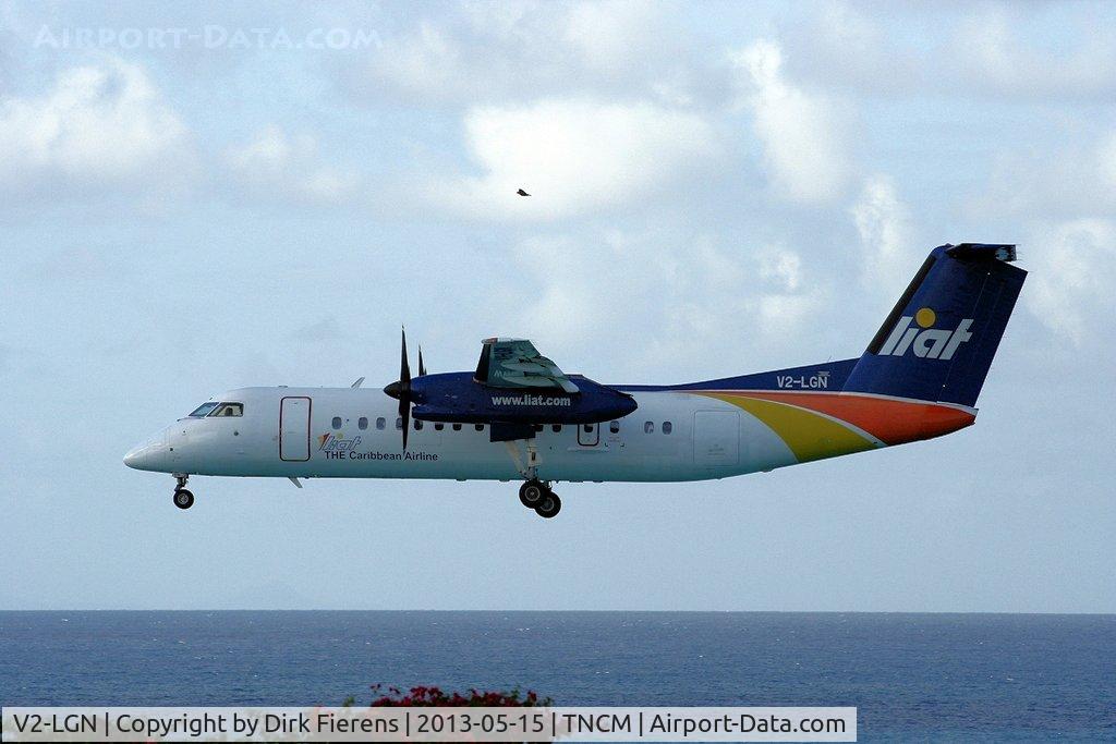 V2-LGN, 1990 De Havilland Canada DHC-8-311 Dash 8 C/N 230, Moments from landing