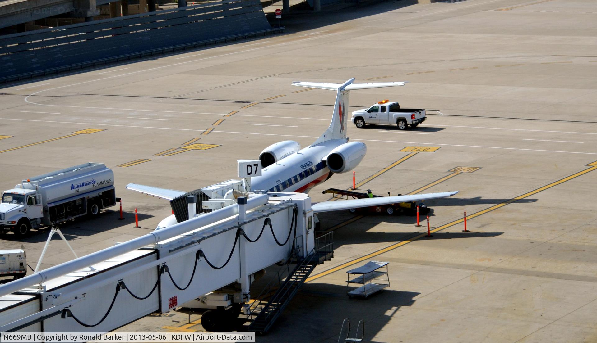 N669MB, 2004 Embraer ERJ-145LR (EMB-145LR) C/N 145788, Gate D7 DFW TX