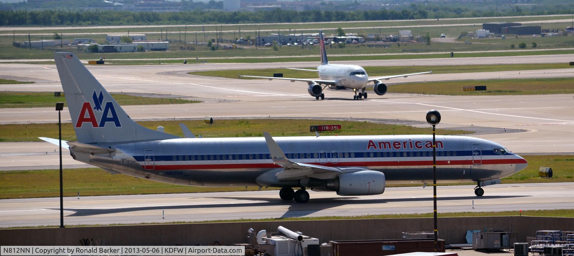 N812NN, 2009 Boeing 737-823 C/N 33520, Taxi DFW