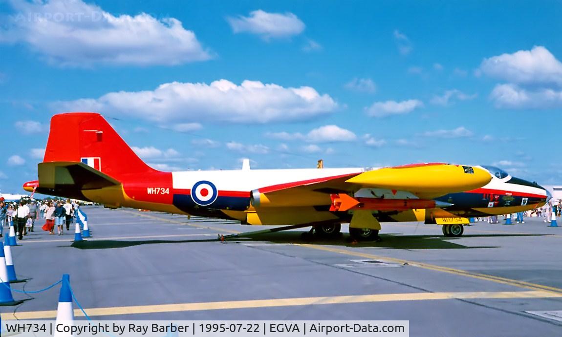 WH734, English Electric Canberra B(TT).2 C/N EEP71214, English Electric Canberra B.2 mod [71214] ( Ministry of Defence) RAF Fairford~G 22/07/1995