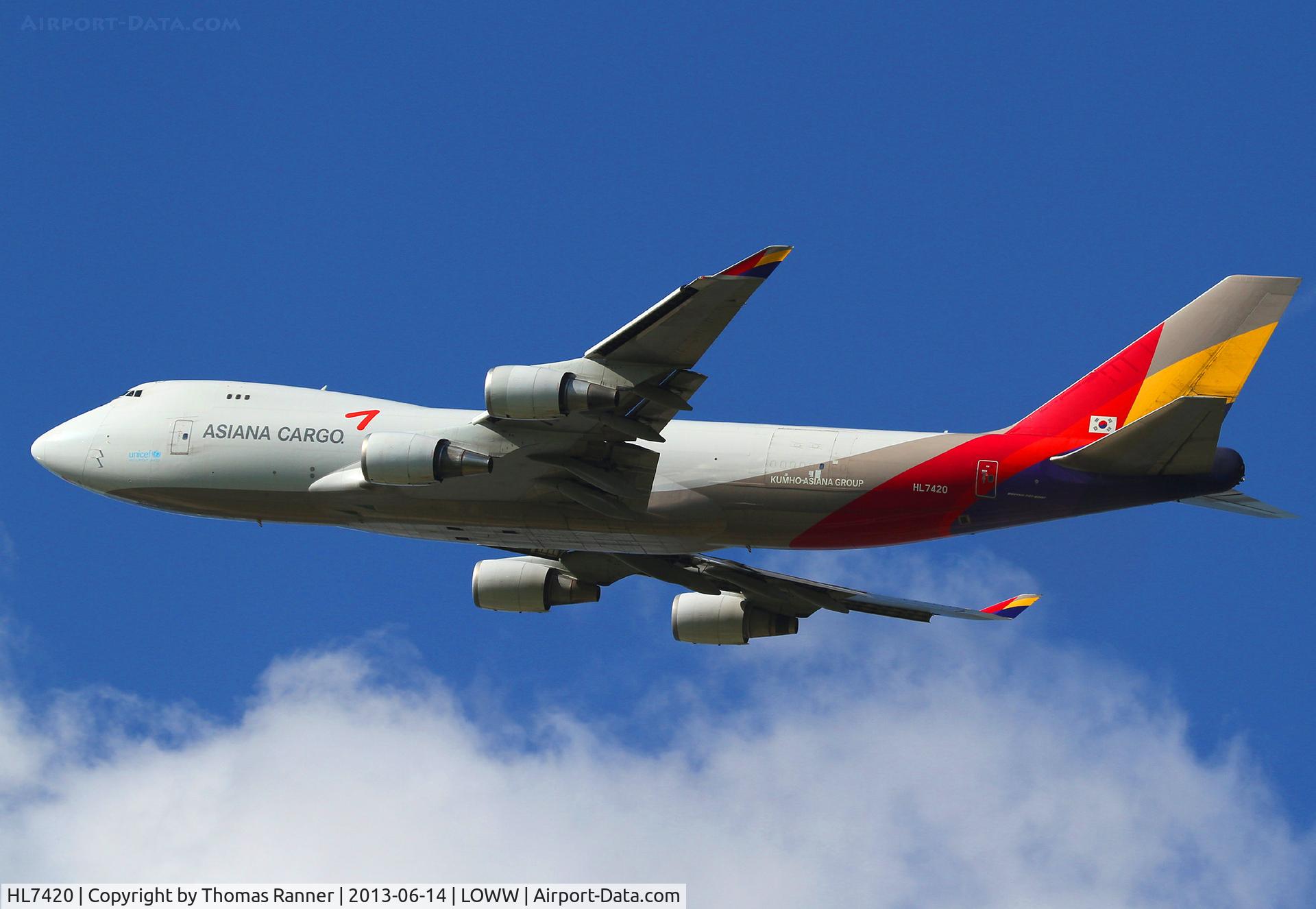 HL7420, 1995 Boeing 747-48EF (SCD) C/N 25783, Asiana Boeing 747