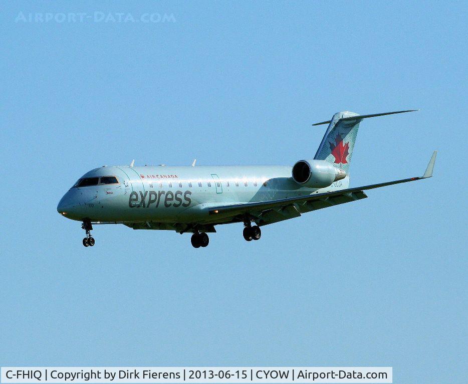 C-FHIQ, 2006 Embraer 190AR (ERJ-190-100IGW) C/N 19000031, Early morning arrival on rwy 25.