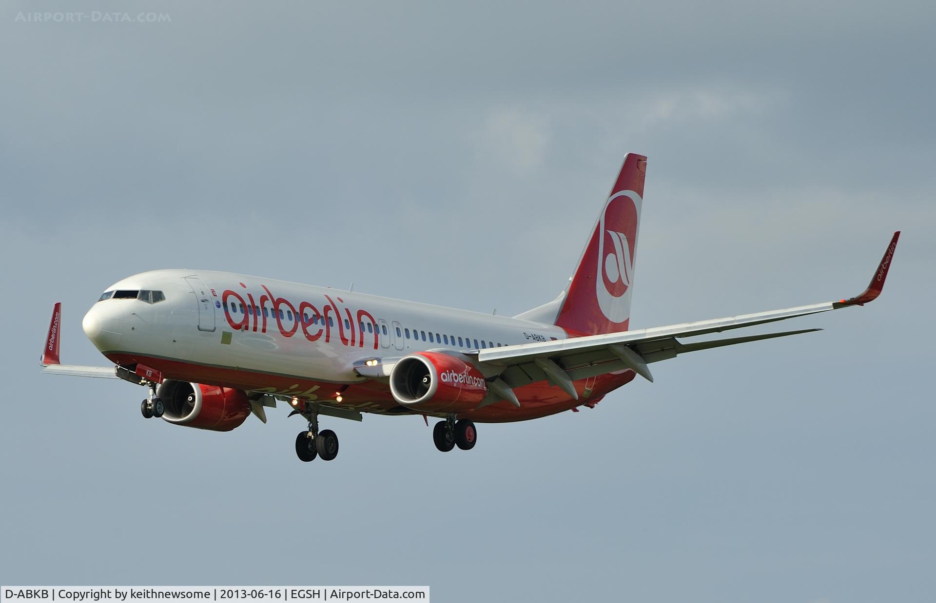 D-ABKB, 2008 Boeing 737-86J C/N 37740, Arriving for paintwork.