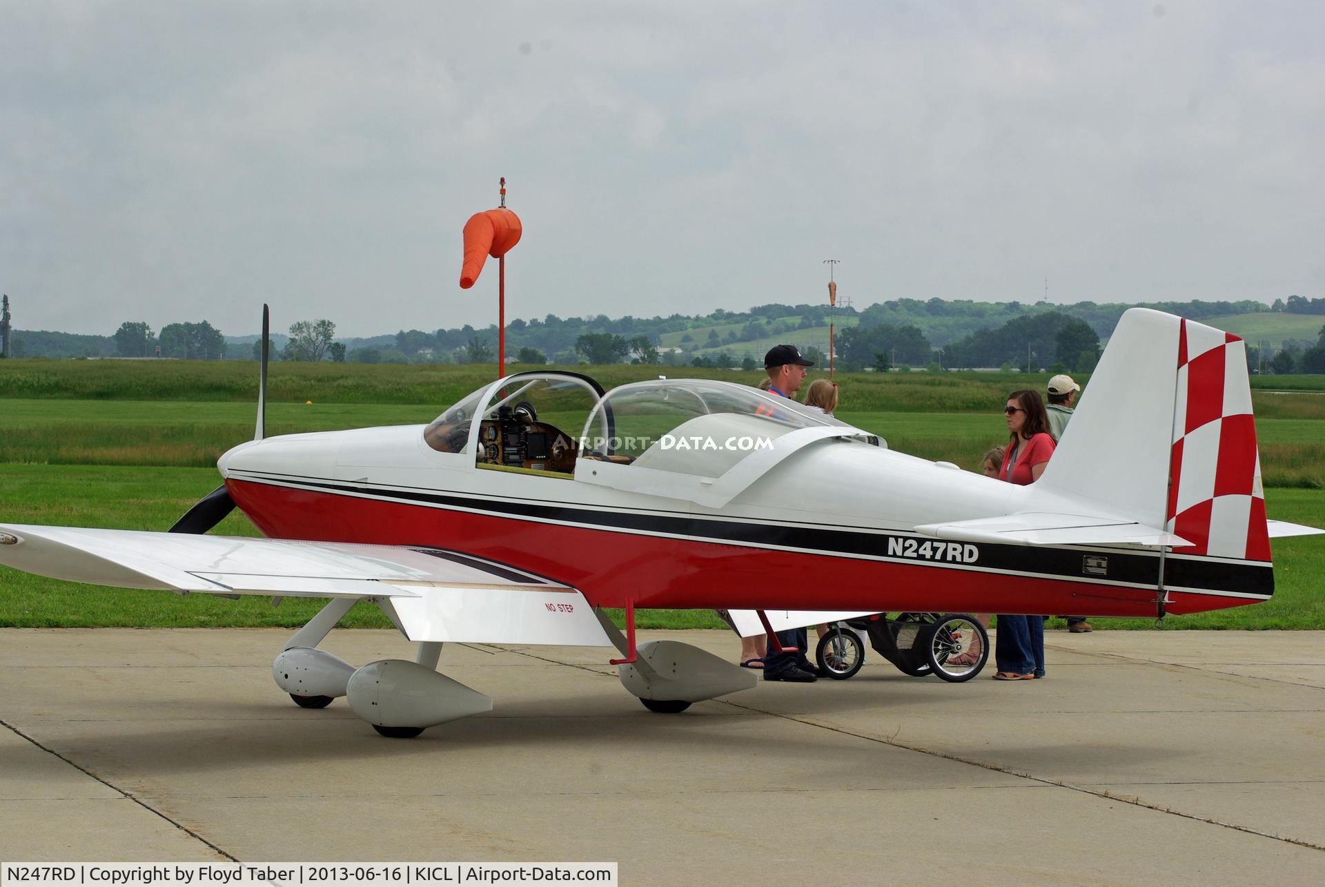 N247RD, Vans RV-6A C/N 21201, Fueling up to go home from the Windriders flight breakfast