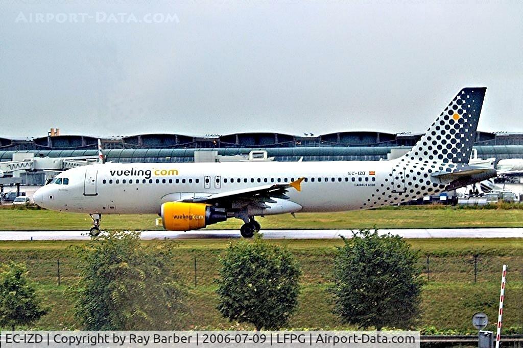 EC-IZD, 2004 Airbus A320-214 C/N 2207, Airbus A320-214 [2207] (Vueling Airlines) Paris-Charles De Gaulle~F 09/07/2006