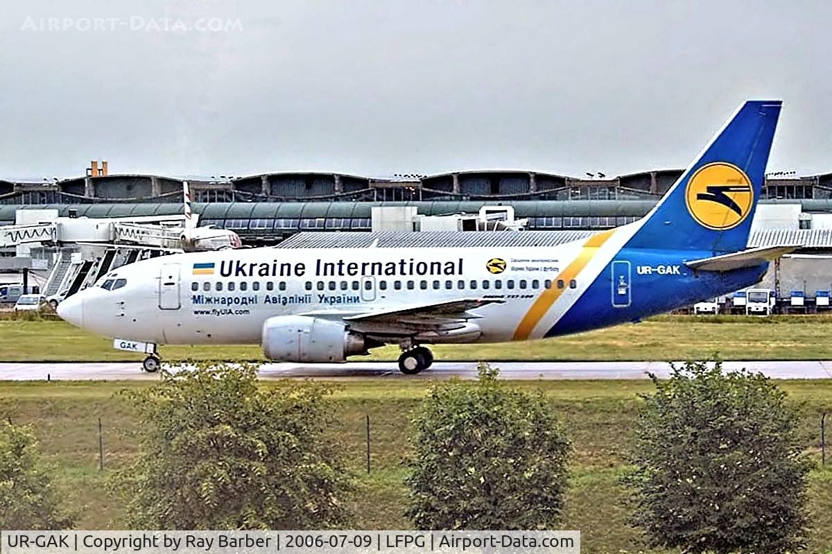 UR-GAK, 1992 Boeing 737-5Y0 C/N 26075, Boeing 737-5Y0 [26075] (Ukraine International Airlines) Paris-Charles De Gaulle~F 09/07/2006