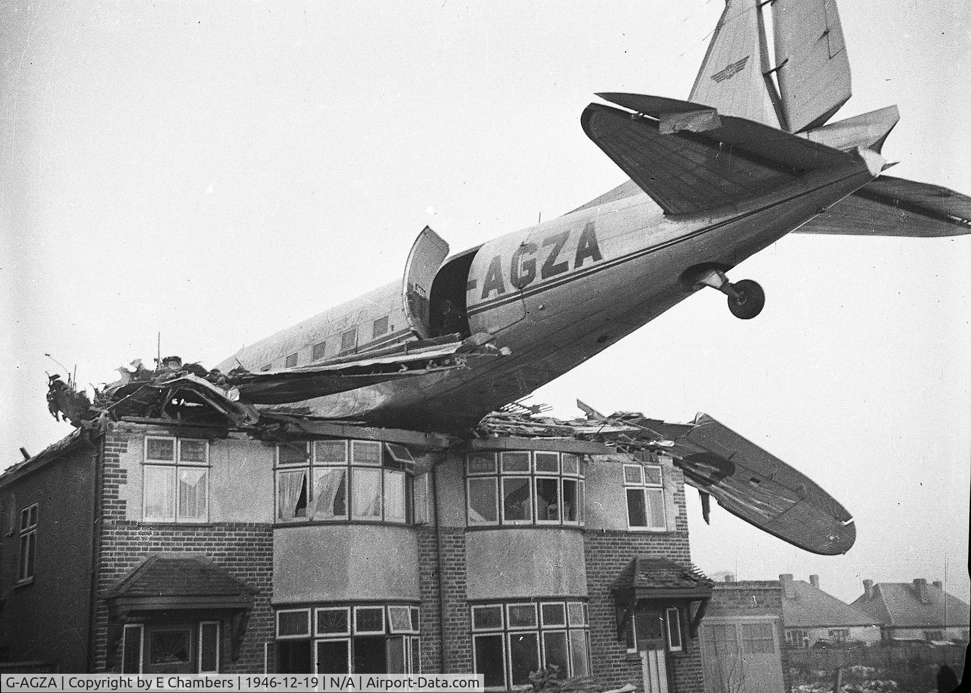 G-AGZA, 1946 Douglas C-47 Dakota 3 C/N 12455, Dak G-AGZA at Ruislip. Take-off without clearing snow from wings.