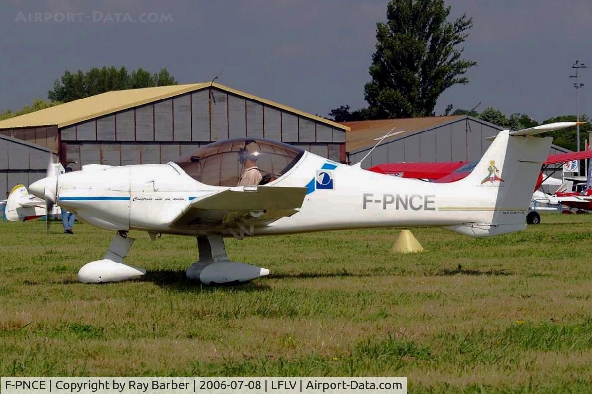 F-PNCE, Dyn'Aero MCR Club C/N 142, Dyn'Aero MCR-01 Banbi [142] Vichy~F 08/07/2006