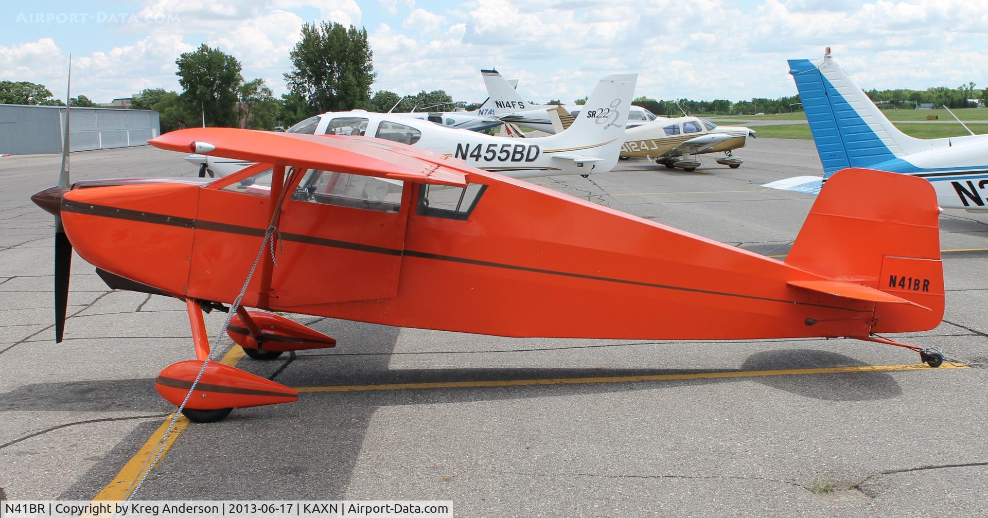 N41BR, 1983 Wittman Tailwind C/N 436, Wittman Tailwind on the line.