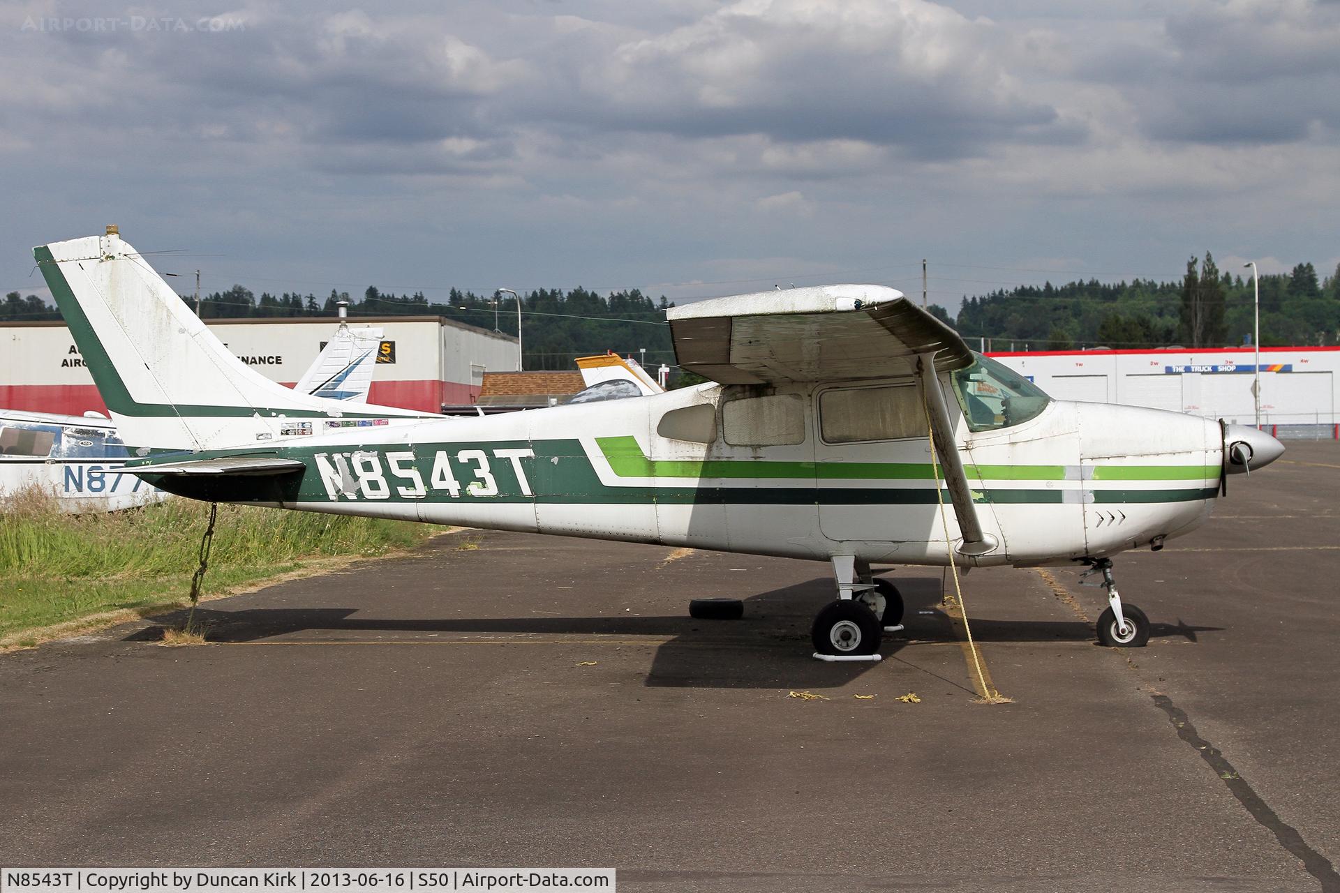 N8543T, 1959 Cessna 182C Skylane C/N 52443, Very early Cessna 182. I'm looking to buy an early 80's model but not an RG.