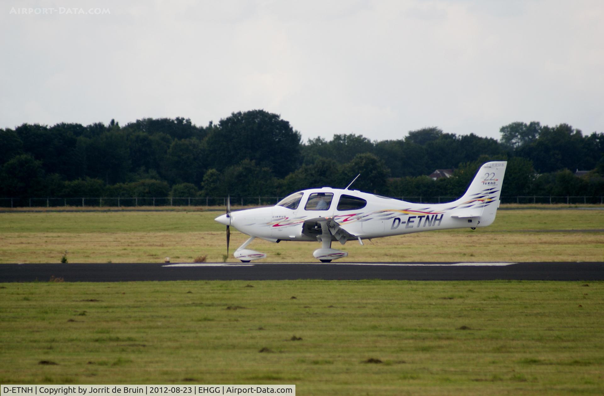 D-ETNH, 2007 Cirrus SR22 SE Turbo C/N 2216, About to fly back after a stop on Eelde airport.