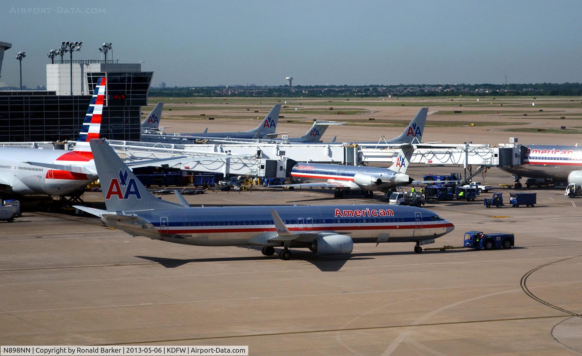 N898NN, 2012 Boeing 737-823 C/N 33225, Taxi DFW