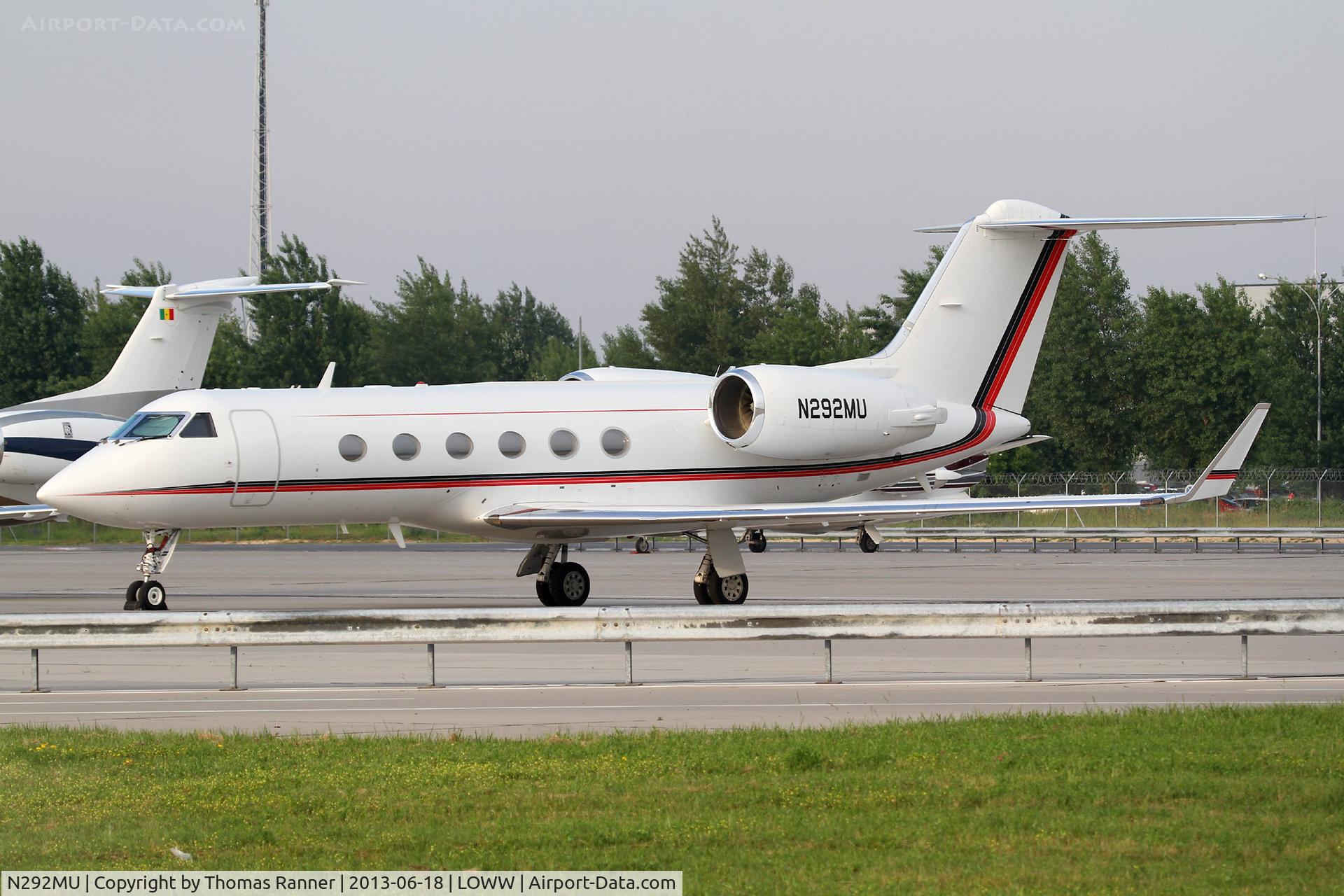 N292MU, 1996 Gulfstream Aerospace G-IV C/N 1292, Gulfstream IV