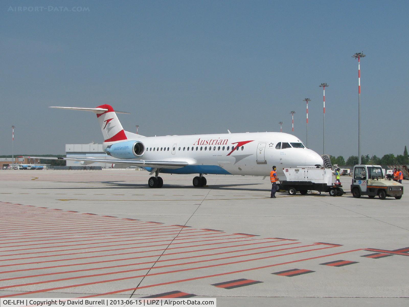OE-LFH, 1995 Fokker 70 (F-28-0070) C/N 11554, OE-LFH Stadt Salzburg Fokker 70 at Marco Polo Airport Venice