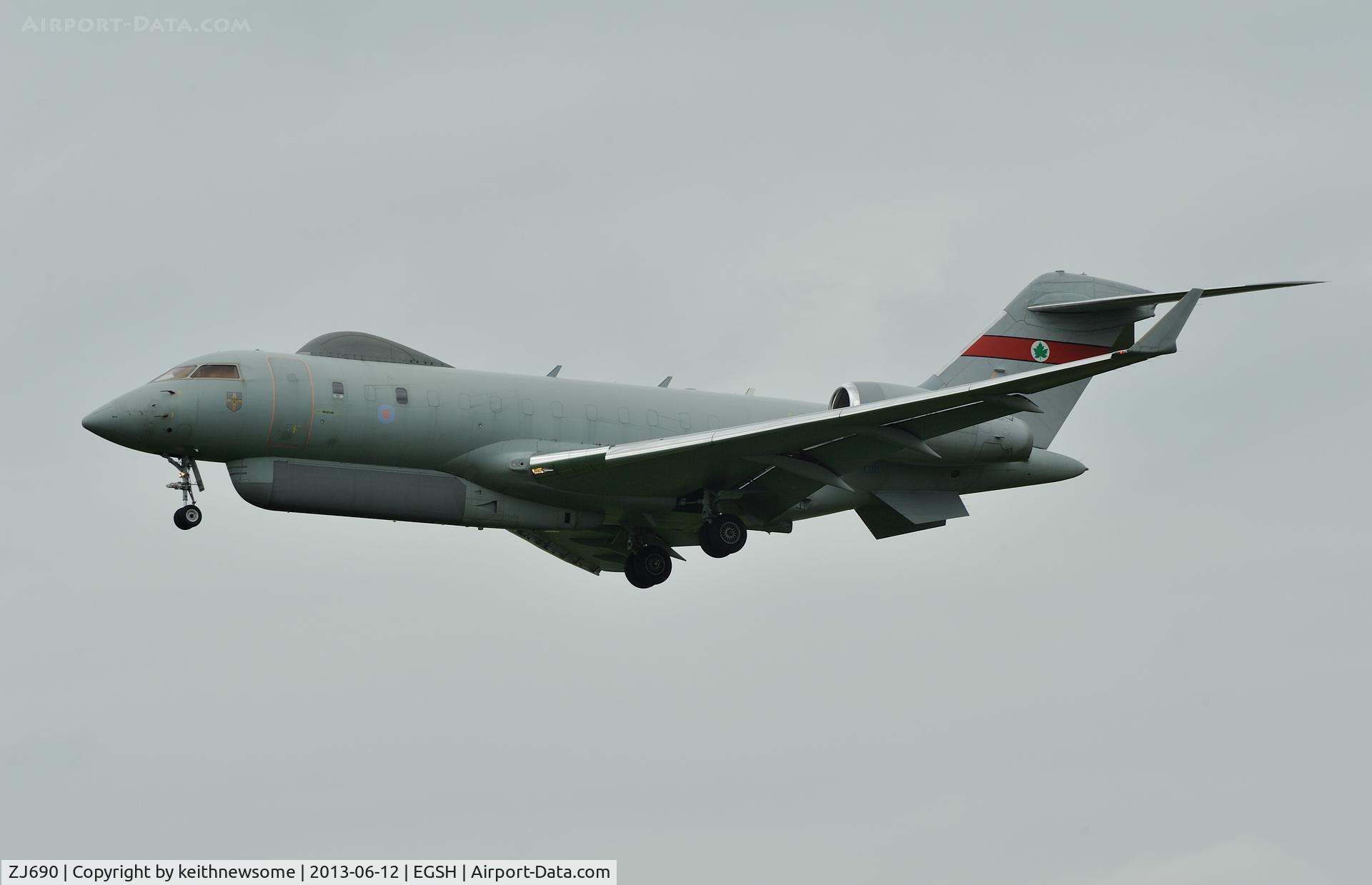 ZJ690, 2004 Bombardier BD-700-1A10 Sentinel R1 C/N 9107, Instrument approach !