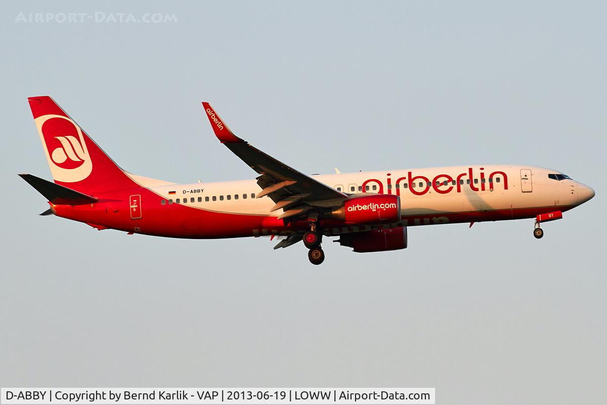 D-ABBY, 2007 Boeing 737-86J C/N 34970, Rwy 16