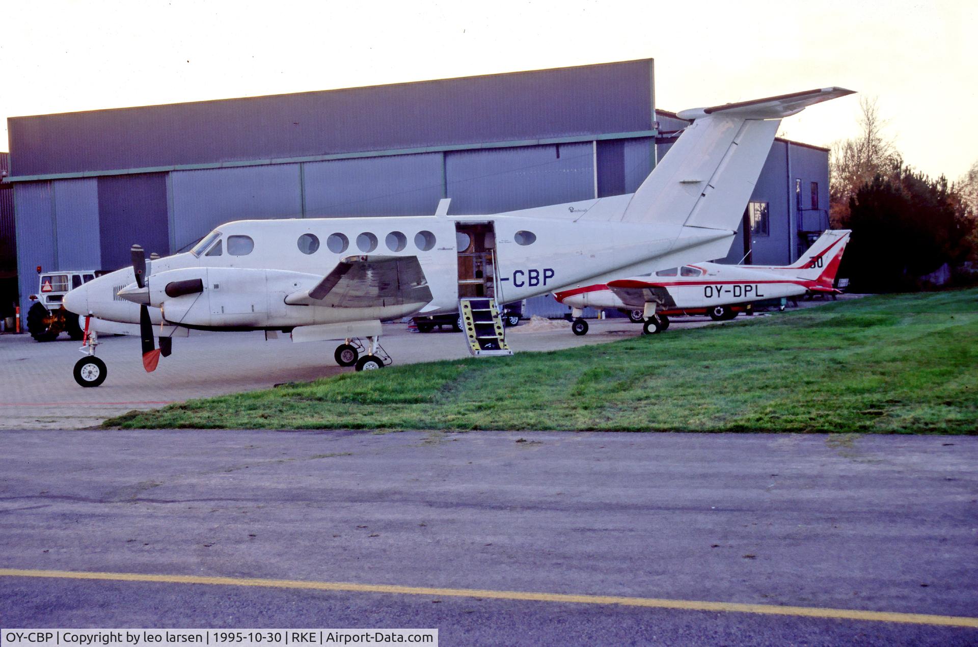 OY-CBP, 1977 Beech 200 Super King Air C/N BB-235, RKE Roskilde 30.10.95