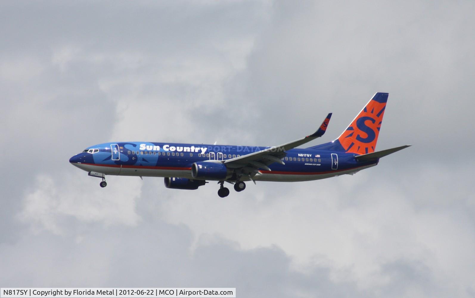N817SY, 2001 Boeing 737-8K2 C/N 30392, Sun Country 737-800