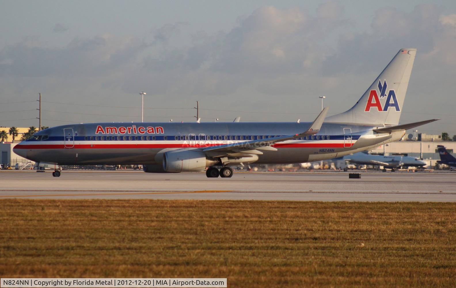 N824NN, 2010 Boeing 737-823 C/N 30916, American 737