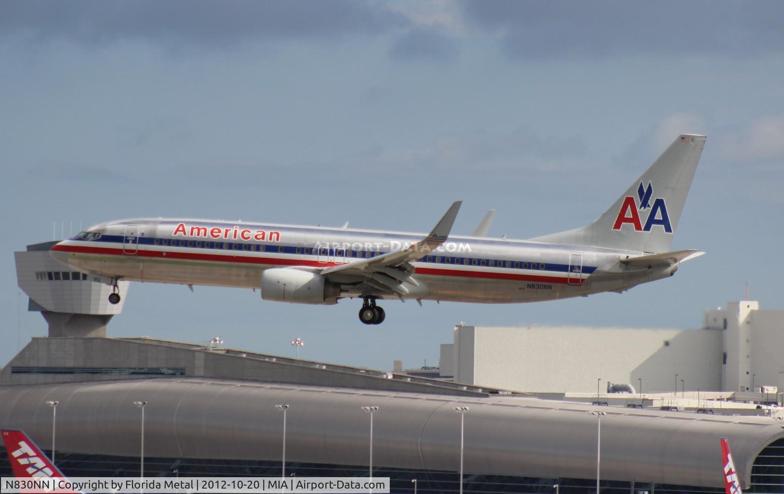 N830NN, 2010 Boeing 737-823 C/N 31091, American 737