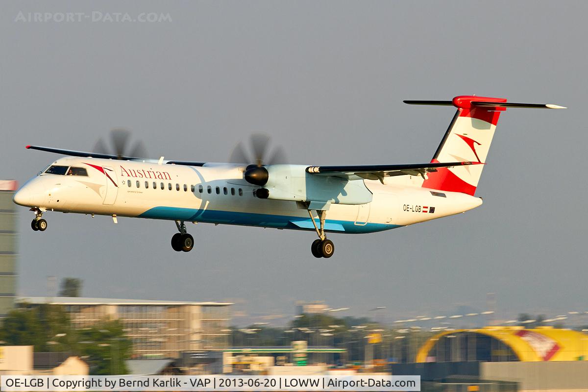OE-LGB, 1999 De Havilland Canada DHC-8-402Q Dash 8 C/N 4015, Rwy 16