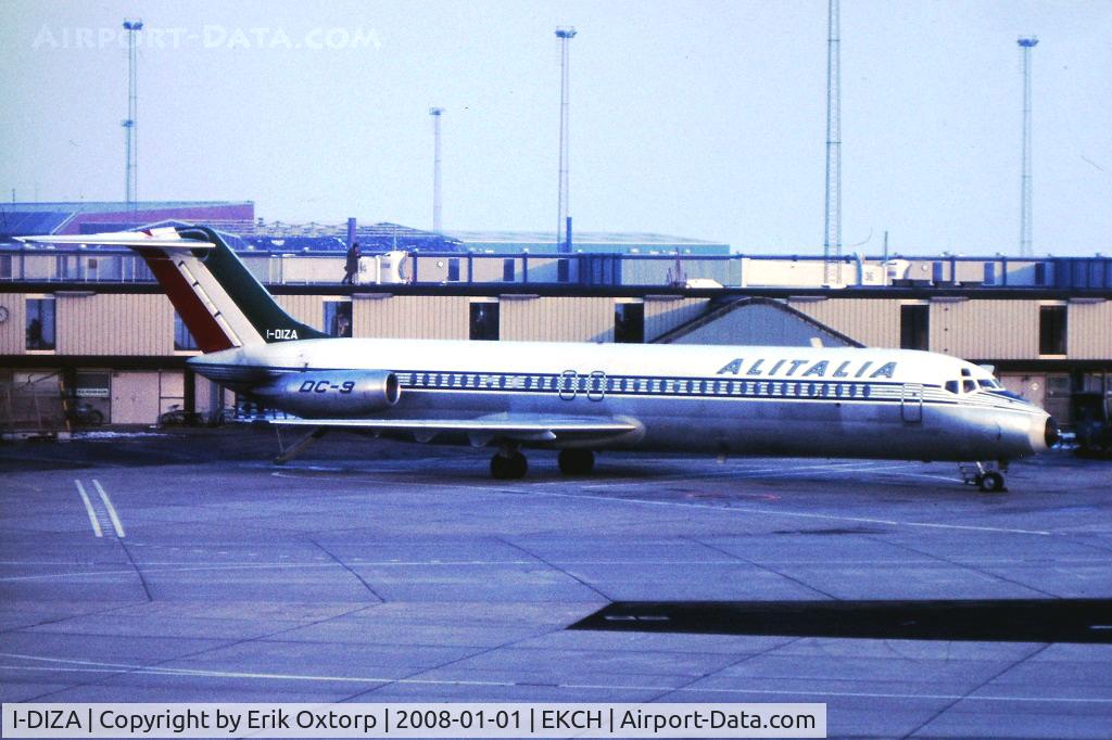 I-DIZA, 1969 Douglas DC-9-32 C/N 47238, I-DIZA in CPH