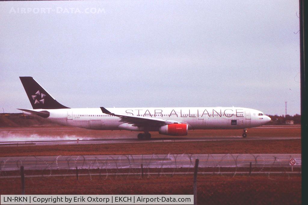 LN-RKN, 2003 Airbus A330-343X C/N 568, LN-RKN in Star Alliance c/s