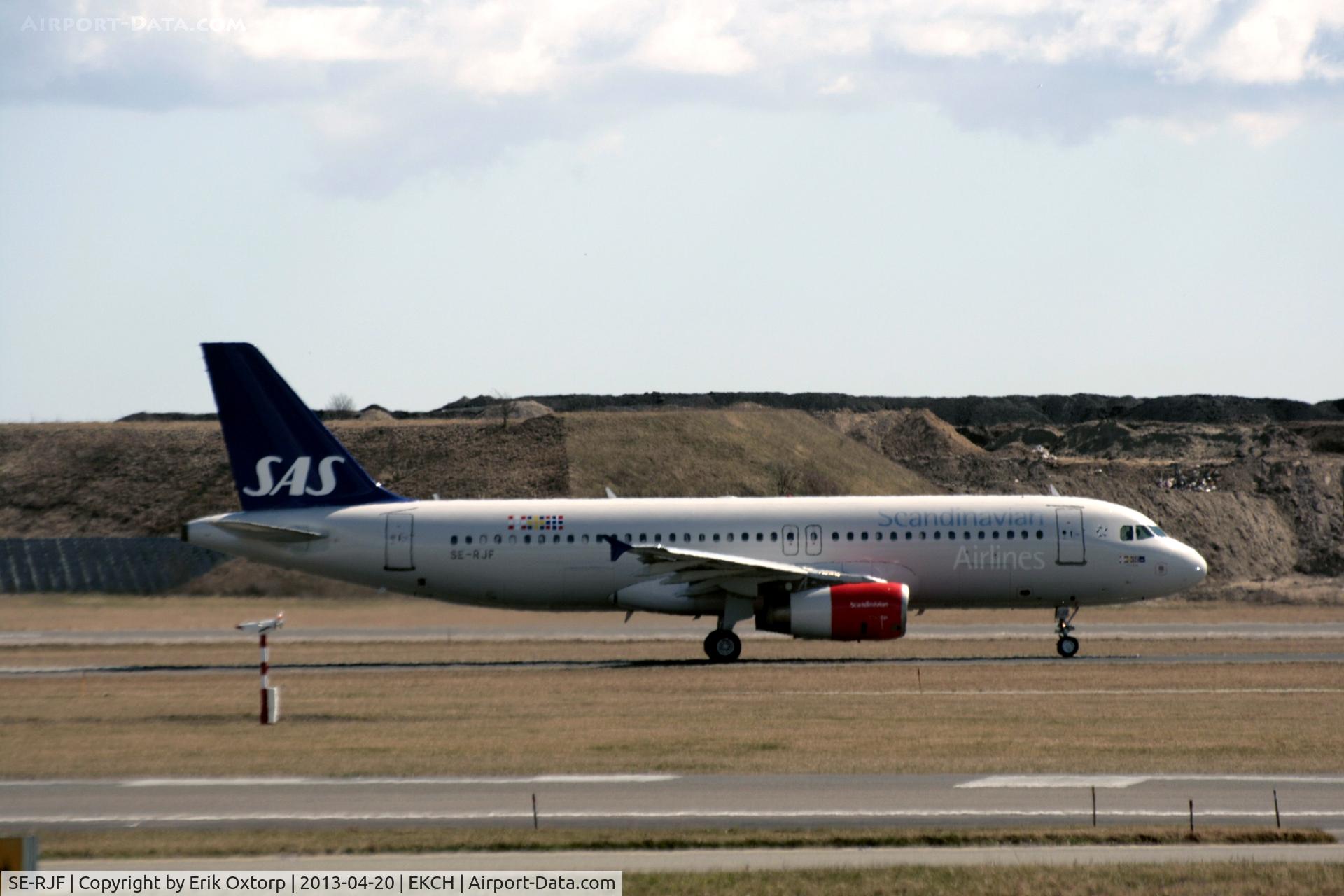 SE-RJF, 2000 Airbus A320-232 C/N 1383, SE-RJF prepare for take off on rw 04R