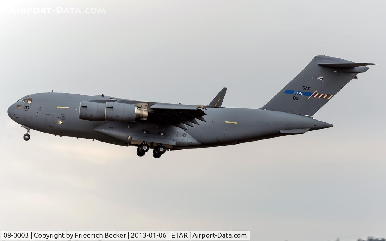 08-0003, 2009 Boeing C-17A Globemaster III C/N F-211/SAC-3, on final RW26