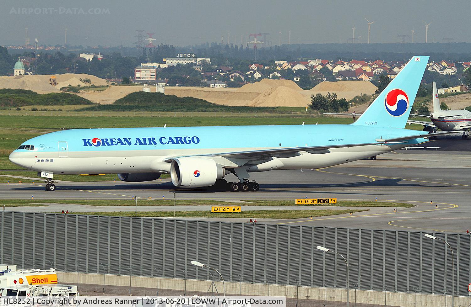 HL8252, 2012 Boeing 777-FB5 C/N 37638, Korean Air Cargo Boeing 777