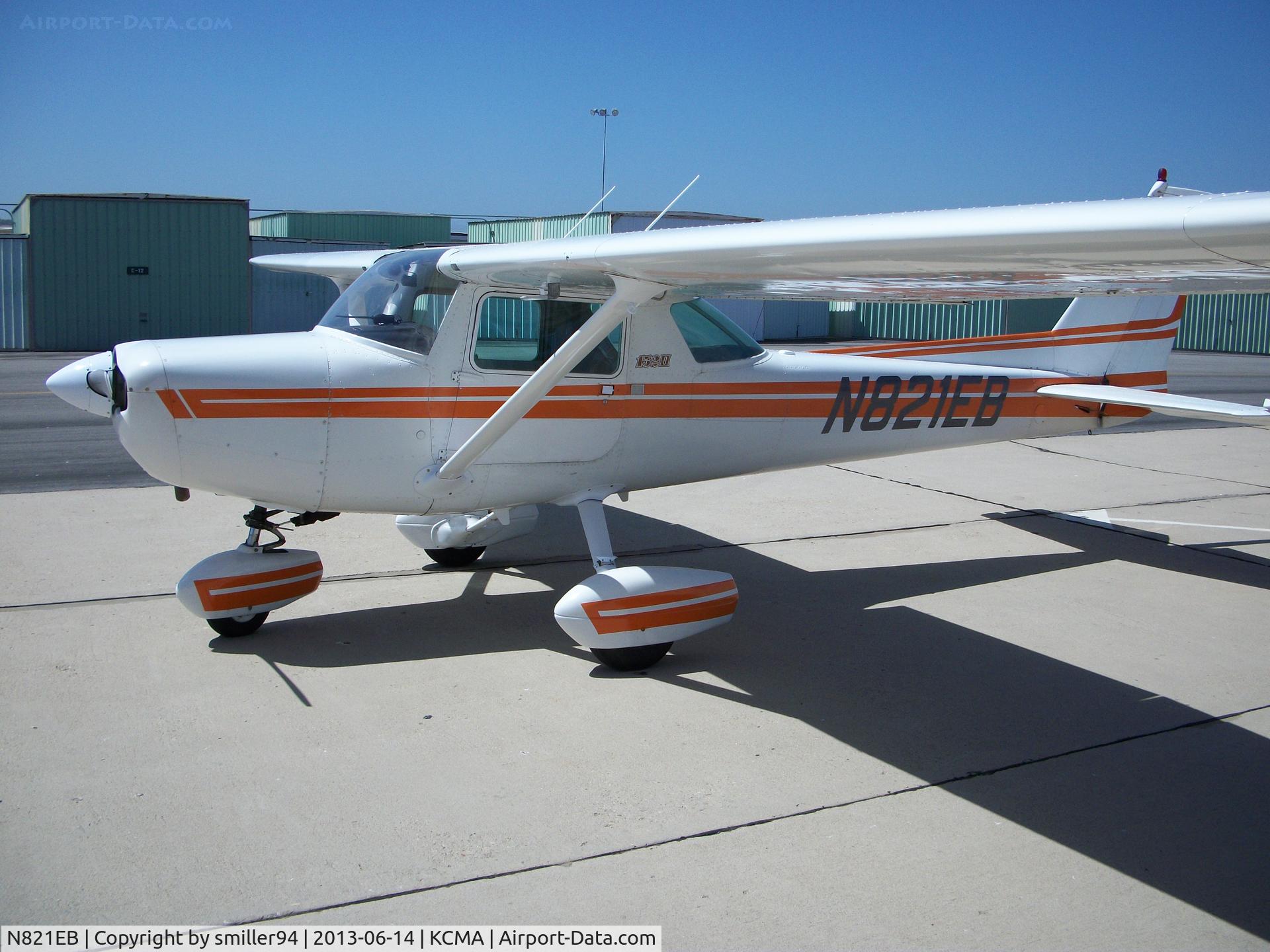 N821EB, 1981 Cessna 152 C/N 15285210, Cessna 152 at KCMA