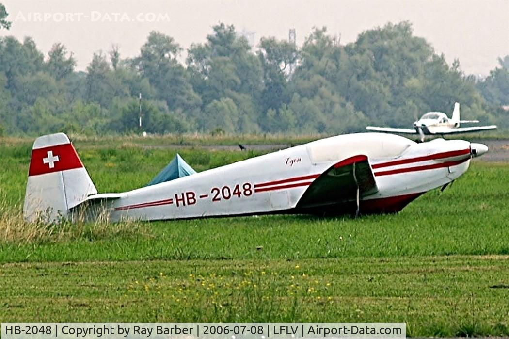 HB-2048, 1971 Scheibe SF-28A Tandem Falke C/N 5704, Scheibe SF-28A Tandem Falke [5704] Vichy~F 08/07/2006