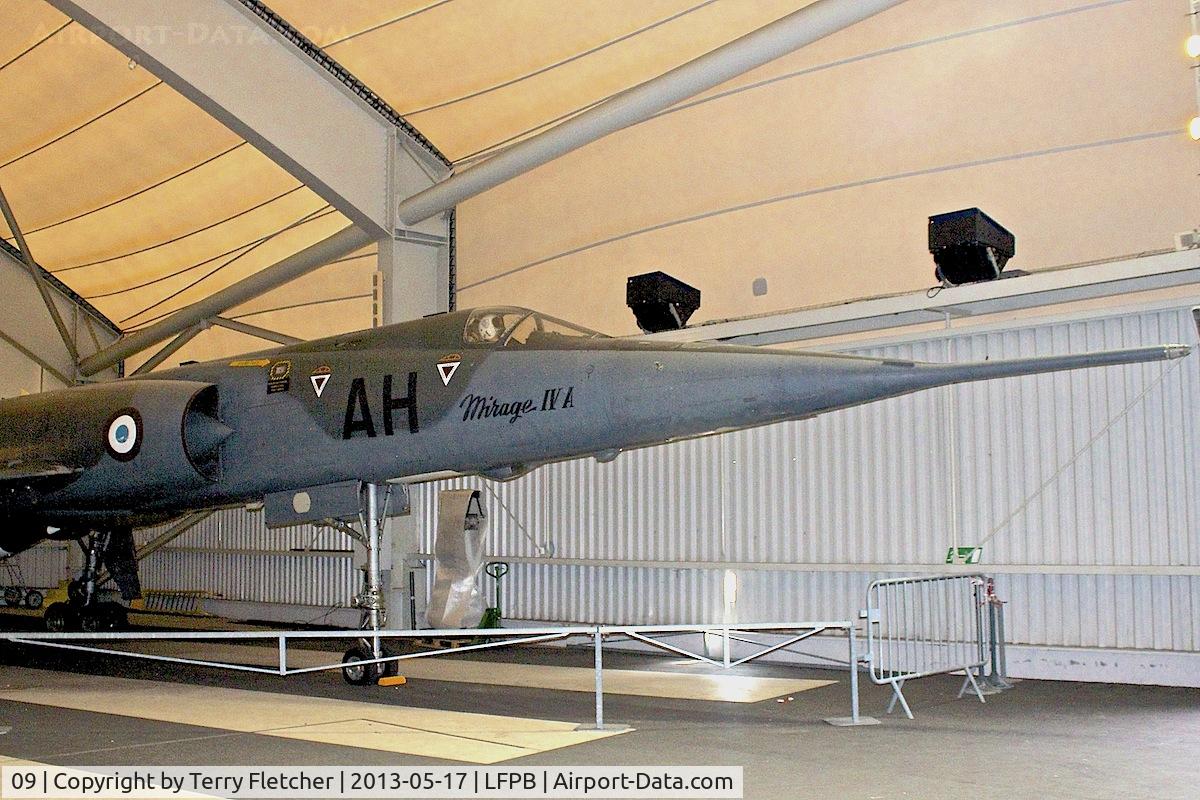 09, 1959 Dassault Mirage IIIA C/N 09, Exhibited at The Air & Space Museum at Le Bourget , Paris, France