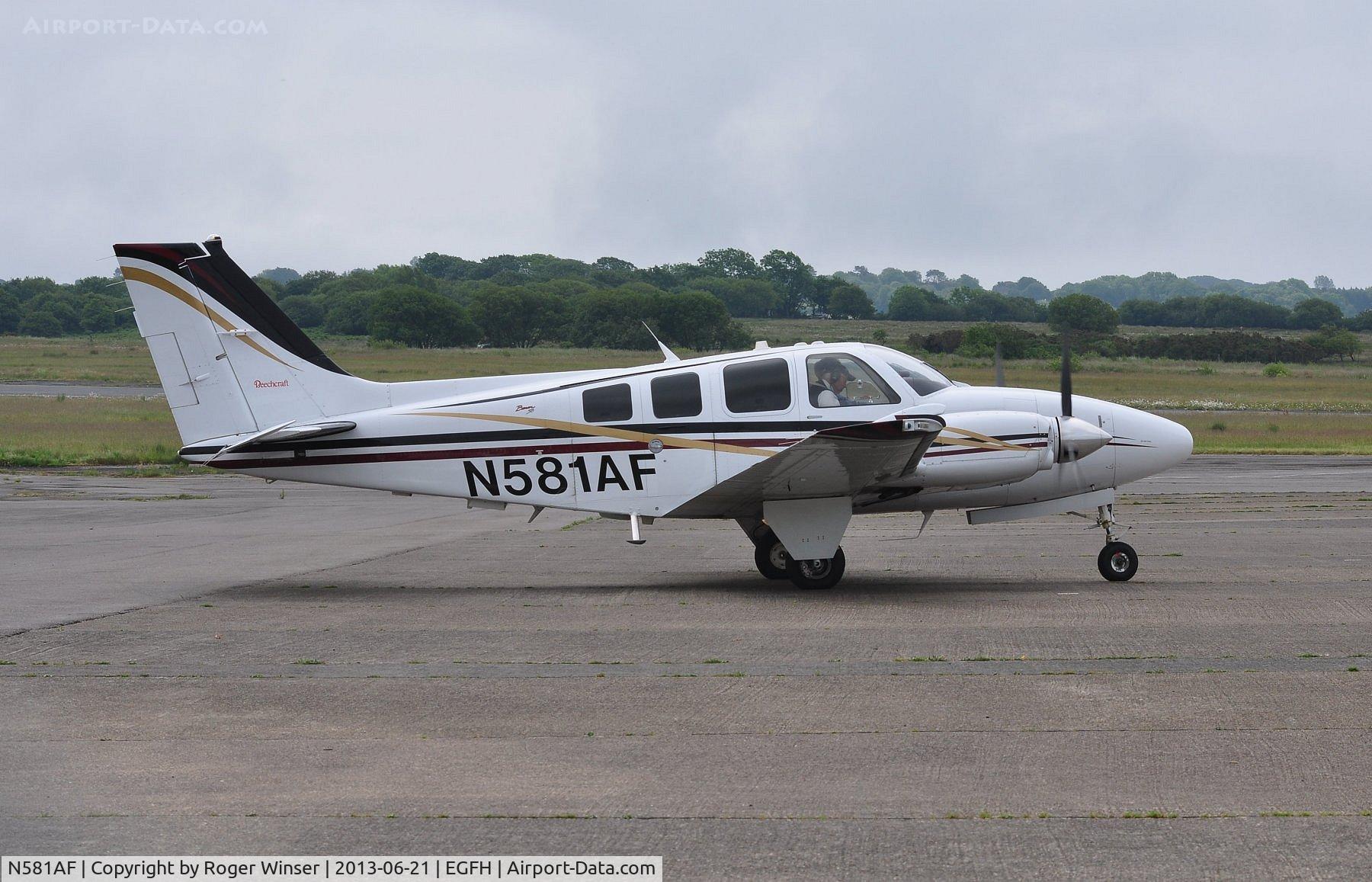 N581AF, 2003 Raytheon Aircraft Company 58 C/N TH-2063, Visiting 58 Baron.