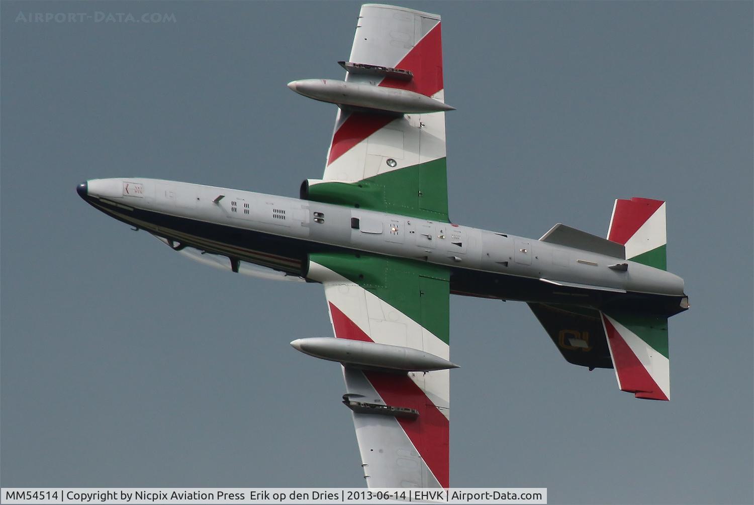 MM54514, Aermacchi MB-339PAN C/N 6735/130/AA062, Italy AF solo display aircraft of the Frecce Tricolore team mm54514/10 performing during the Volkel Open House 2013