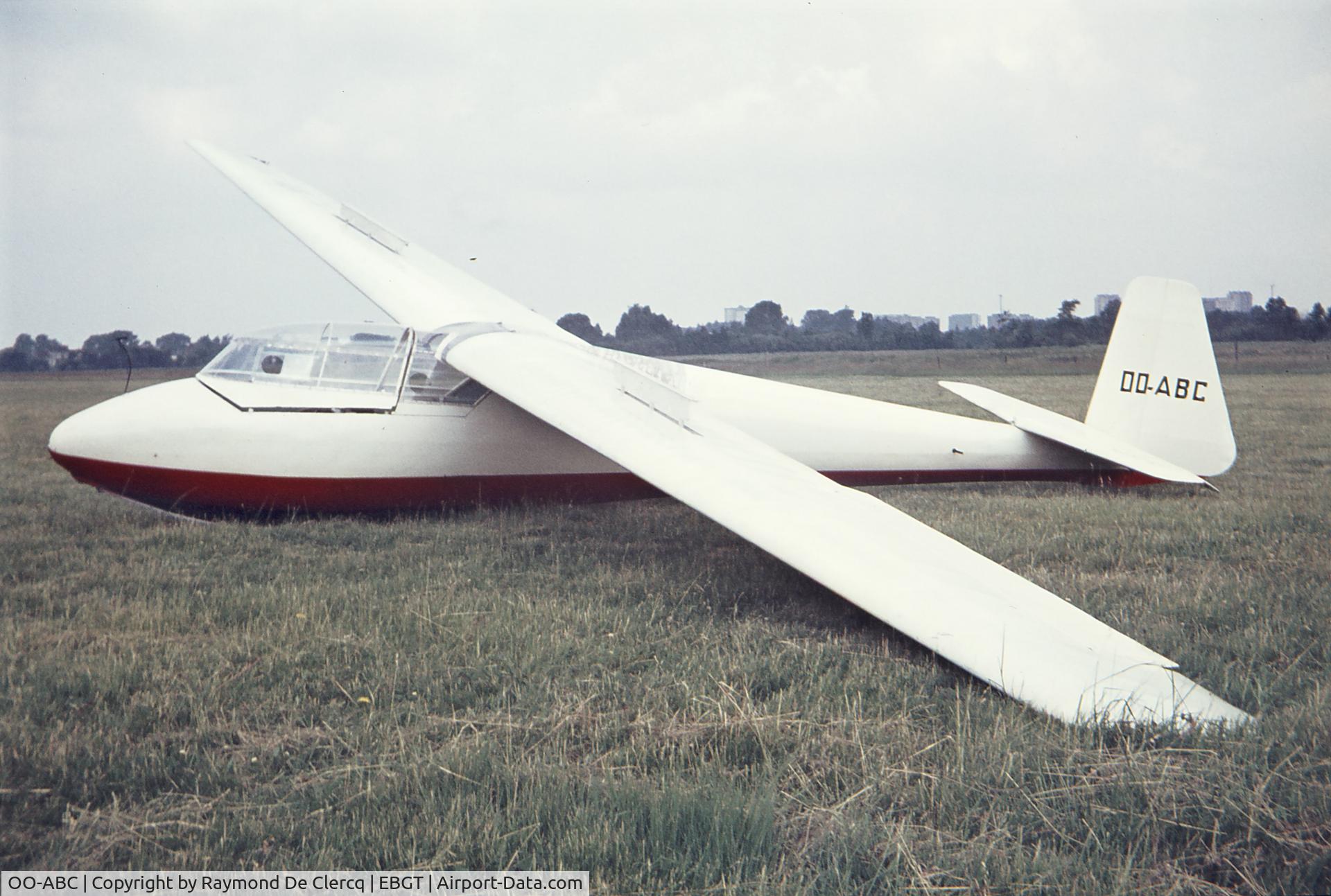 OO-ABC, 1960 Schleicher Ka-2B Rhonschwalbe C/N 894, Gent  1971