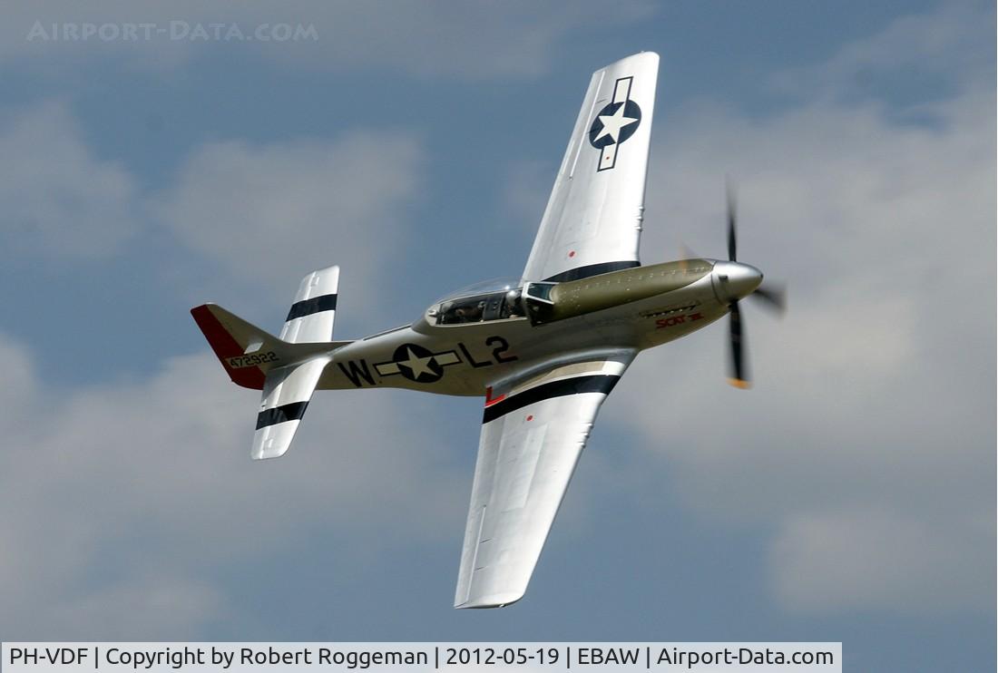 PH-VDF, 1944 North American TF-51D Mustang C/N 122-39381, FLY IN.