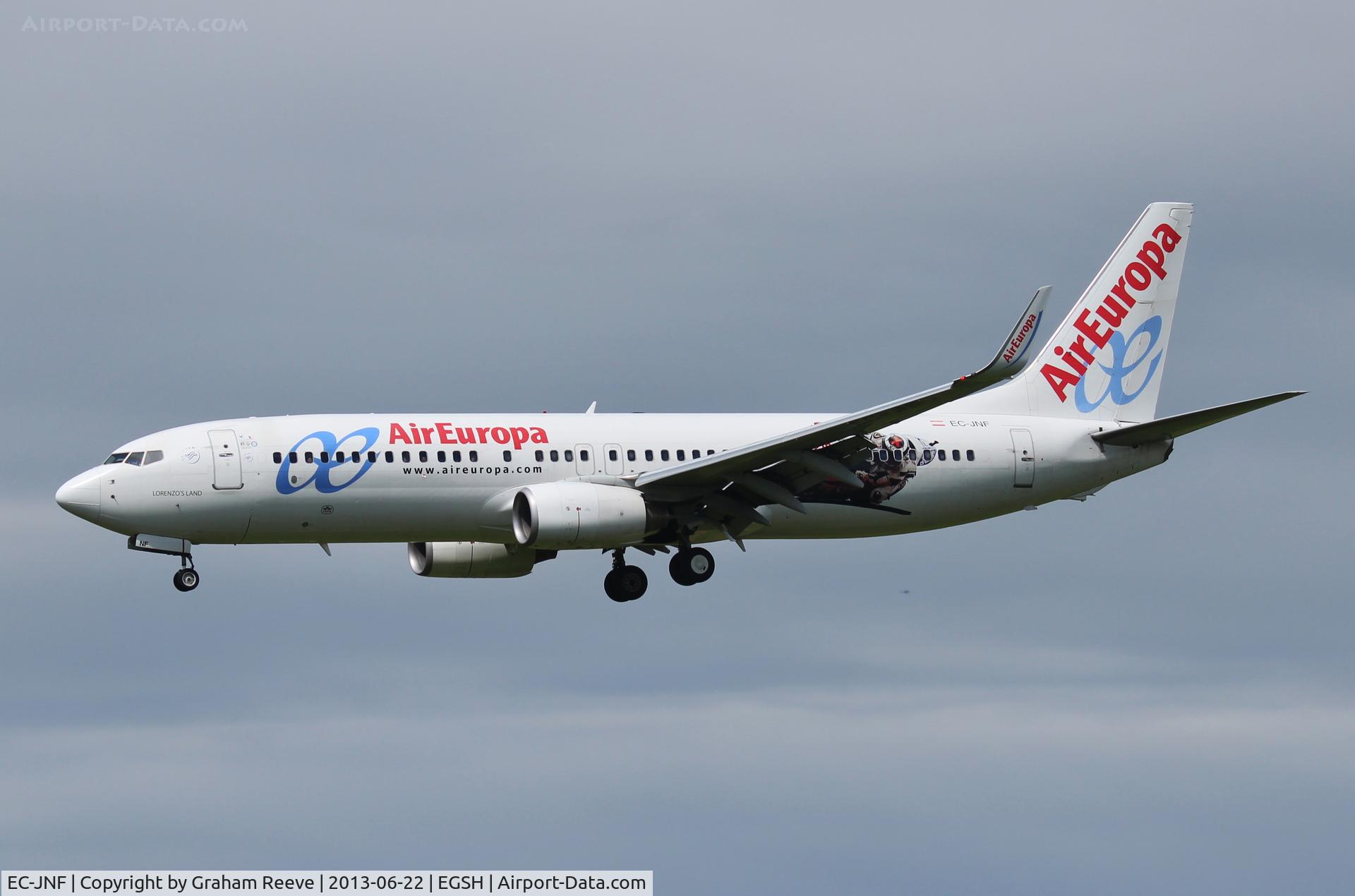 EC-JNF, 2006 Boeing 737-85P C/N 33977, About to touch down at Norwich.