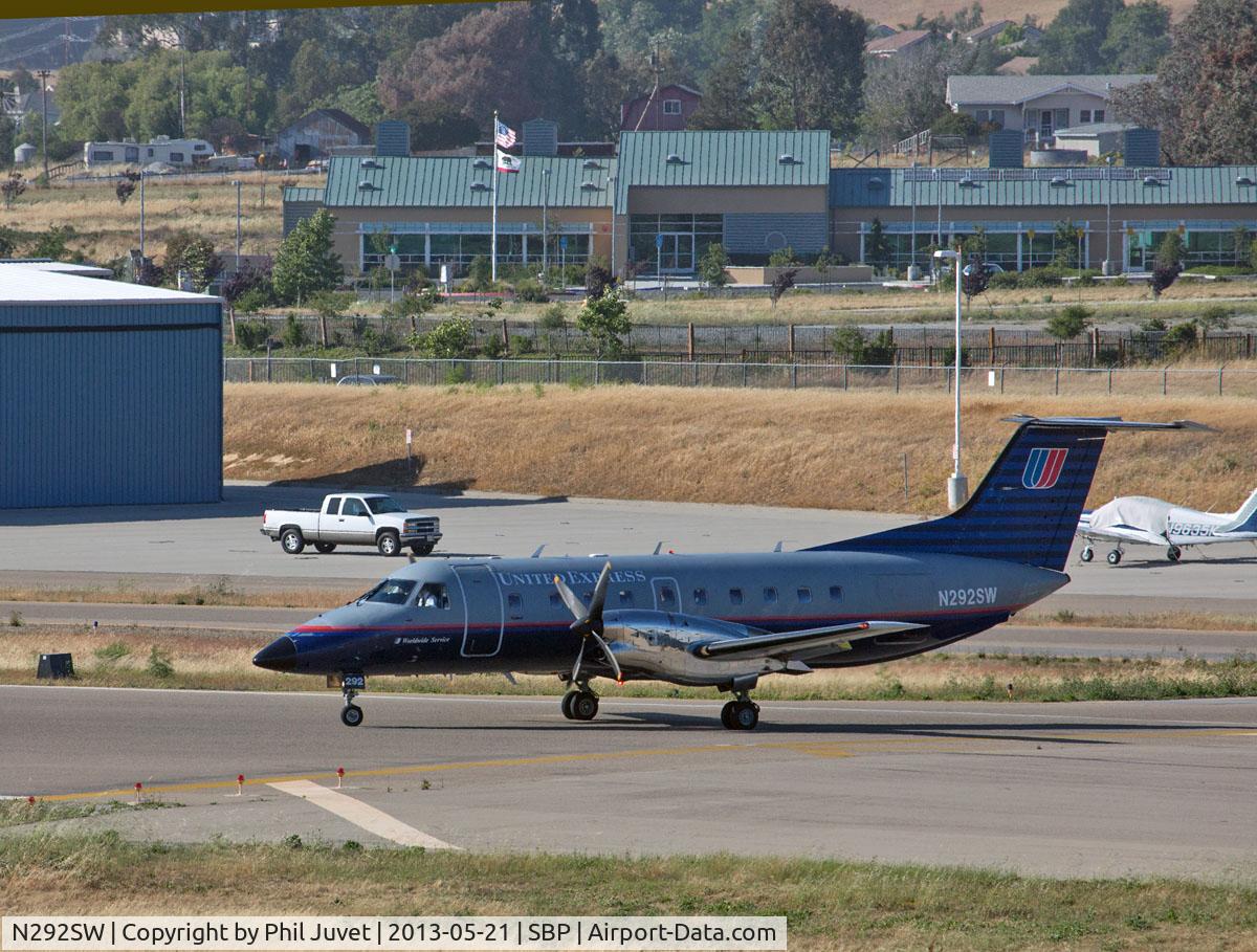 N292SW, 1996 Embraer EMB-120ER Brasilia C/N 120.319, Departing San Luis Obispo airport.